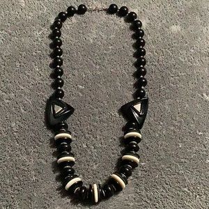 🌹Chunky geometric black white necklace